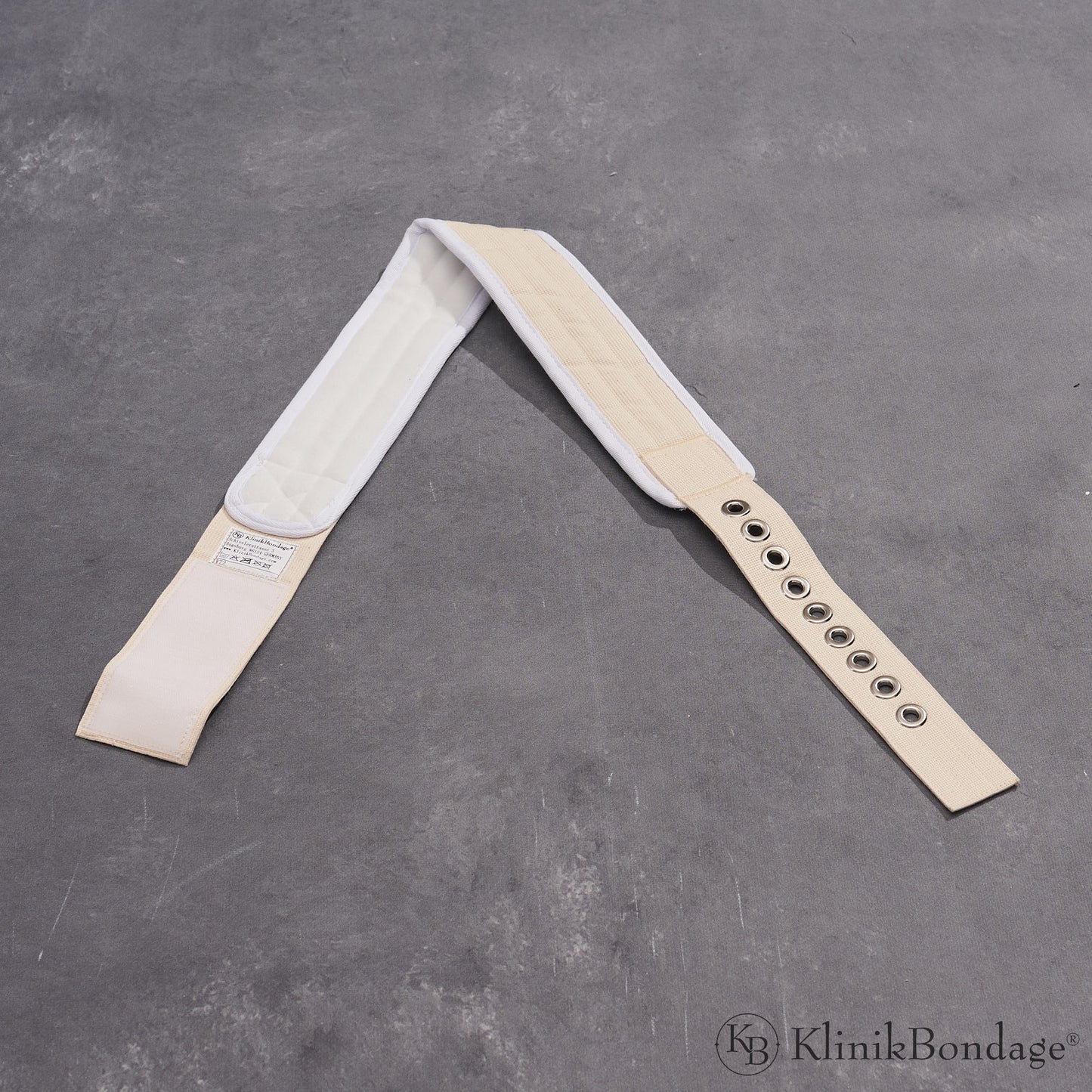 Step belt expansion white