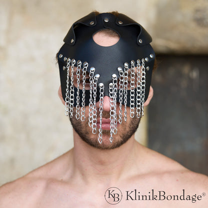 BDSM -maske med kjeder